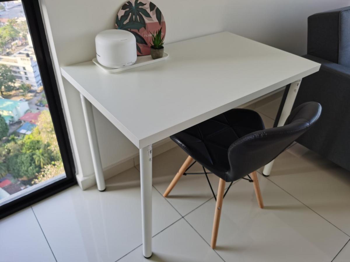 Beacon Exec Suites# Msg Chair#Disney Hotstar جورج تاون المظهر الخارجي الصورة
